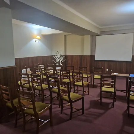 Peninsular Hotel Monte Real